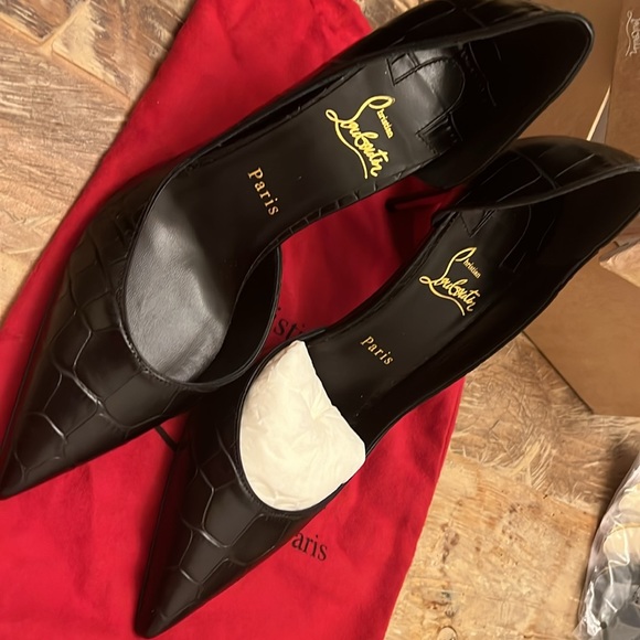 Red Bottoms size 9 never worn. - Picture 3 of 5